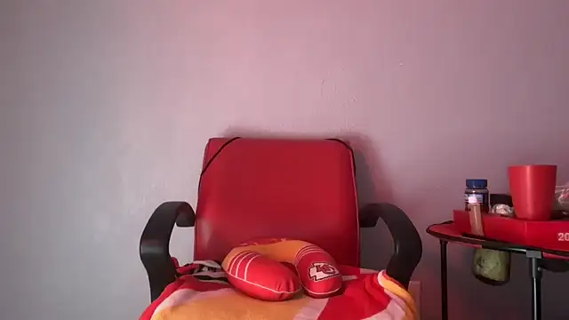 Snapshot of skarfosbabes69 chatting on 02.20.26 skarfosbabes69 online show from 02.20.26