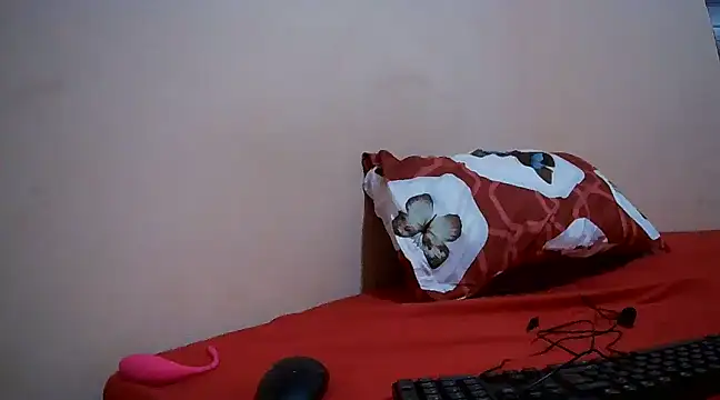 Snapshot of SexyEbonyPlaygirl chatting on 12.08.24 SexyEbonyPlaygirl online show from 12.08.24