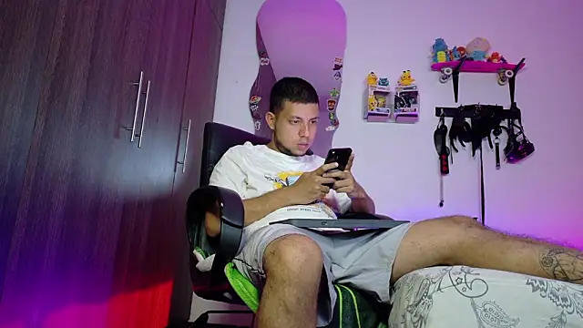 Snapshot of Nymphobuddies chatting on 02.24.26 Nymphobuddies online show from 02.24.26