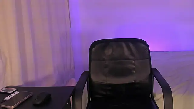 Snapshot of AnabelWolf chatting on 03.03.25 AnabelWolf online show from 03.03.25