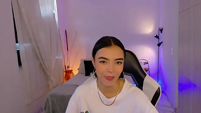 AnabelWolf online show from 11.28.25