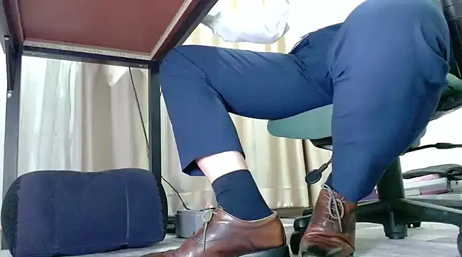 softlyS online show from 03.04.25