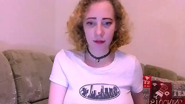 Snapshot of MelxMellie chatting on 01.28.25 MelxMellie online show from 01.28.25