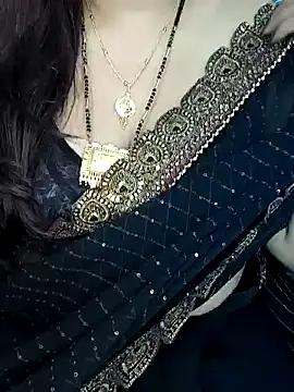 Snapshot of Mayuri77 chatting on 02.04.25 Mayuri77 online show from 02.04.25