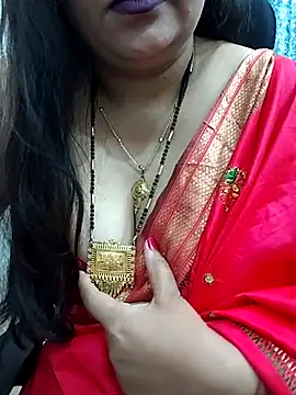 Snapshot of Mayuri77 chatting on 02.14.25 Mayuri77 online show from 02.14.25