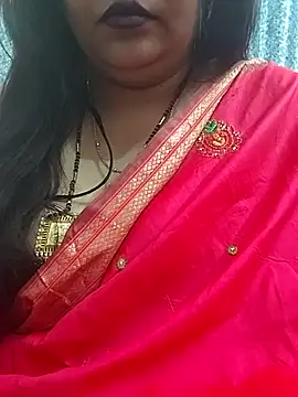 Snapshot of Mayuri77 chatting on 02.14.25 Mayuri77 online show from 02.14.25