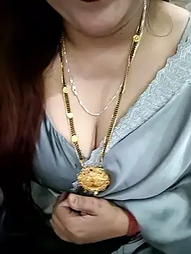 Snapshot of Mayuri77 chatting on 11.12.25 Mayuri77 online show from 11.12.25