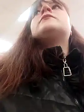 Eva Florence online show from 01.02.25