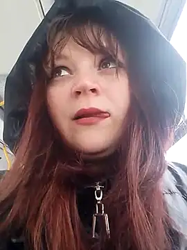 Eva Florence online show from 01.04.25