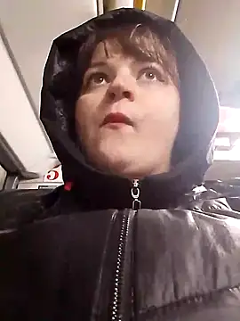 Eva Florence online show from 01.09.25