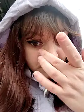 Eva Florence online show from 01.29.25