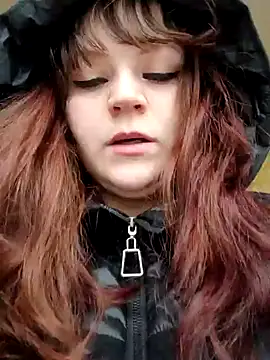 Eva Florence online show from 02.04.25