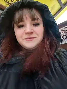 Eva Florence online show from 02.17.25