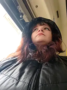 Eva Florence online show from 02.18.25