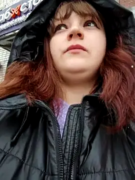 Eva Florence online show from 03.03.25