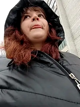 Eva Florence online show from 03.05.25