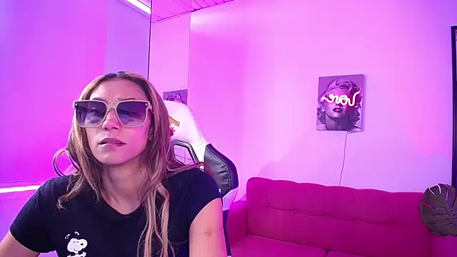 Snapshot of salome_drasin chatting on 07.17.26 salome drasin online show from 07.17.26