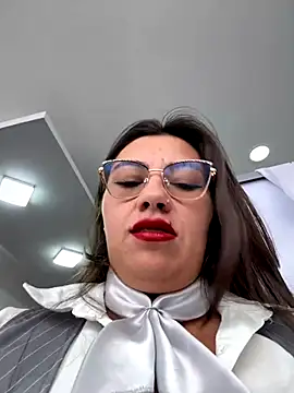 LIZ-06  online show from 12.22.25