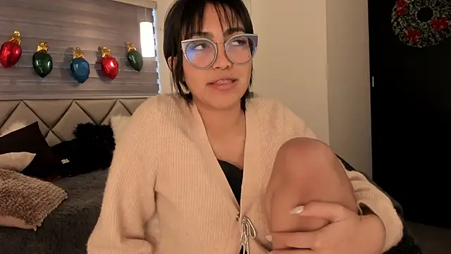 im Luucy online show from 12.26.24