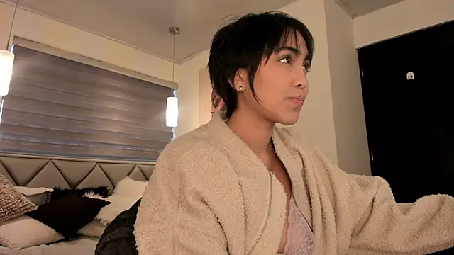im Luucy online show from 01.18.25