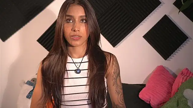 Snapshot of Ambeer_Rousess chatting on 11.18.25 Ambeer Rousess online show from 11.18.25