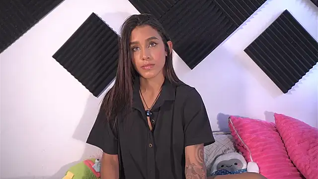 Snapshot of Ambeer_Rousess chatting on 12.14.25 Ambeer Rousess online show from 12.14.25