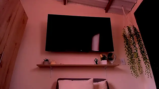 sofiaVelez01 online show from 04.29.26