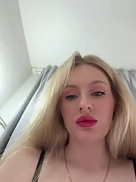 Snapshot of CaseyCumFace chatting on 06.14.26 CaseyCumFace online show from 06.14.26