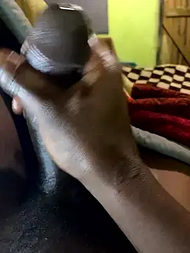 Snapshot of GangsterCouple-Aimy-Jonny chatting on 01.11.26 GangsterCouple-Aimy-Jonny online show from 01.11.26