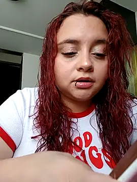 Snapshot of CURVY-HORNY chatting on 05.11.26 CURVY-HORNY online show from 05.11.26