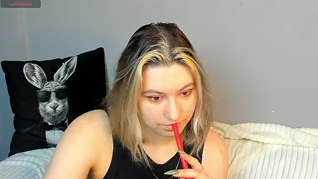 Snapshot of Bonni_Meiz chatting on 02.20.25 Bonni Meiz online show from 02.20.25