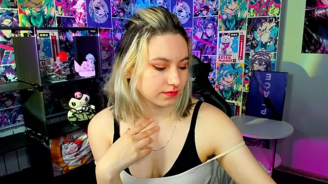 Snapshot of Bonni_Meiz chatting on 03.08.25 Bonni Meiz online show from 03.08.25