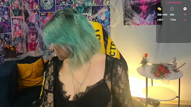 Snapshot of Bonni_Meiz chatting on 10.28.25 Bonni Meiz online show from 10.28.25