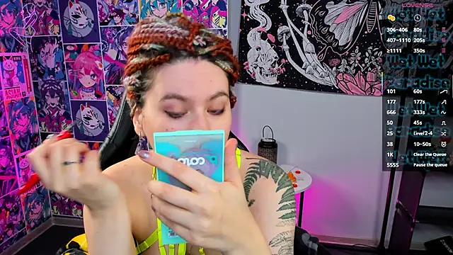 Snapshot of Bonni_Meiz chatting on 11.20.25 Bonni Meiz online show from 11.20.25