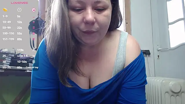 Snapshot of KasiaPrivat chatting on 12.18.24 KasiaPrivat online show from 12.18.24