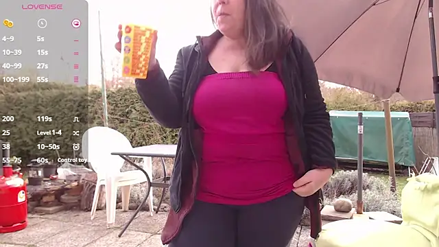 Snapshot of KasiaPrivat chatting on 01.22.25 KasiaPrivat online show from 01.22.25