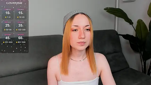 Snapshot of Maddy_Garcia chatting on 03.04.25 Maddy Garcia online show from 03.04.25