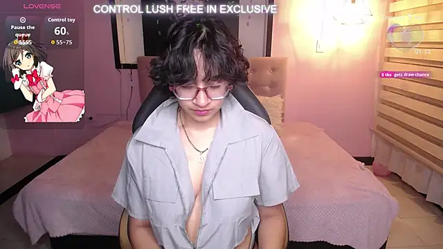 Snapshot of Lili_Gomez_ chatting on 11.24.25 Lili Gomez online show from 11.24.25