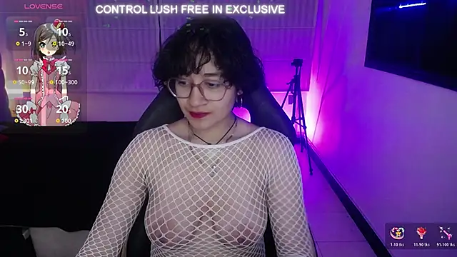 Snapshot of Lili_Gomez_ chatting on 11.28.25 Lili Gomez online show from 11.28.25