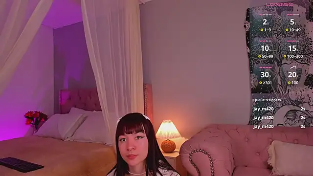 Snapshot of Lia_Sweett_ chatting on 03.11.25 Lia Sweett online show from 03.11.25