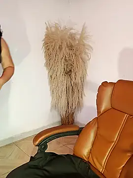 Aiunii1 online show from 11.12.25