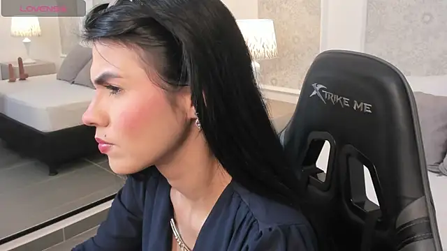 Snapshot of stephanya_ chatting on 06.04.26 stephanya online show from 06.04.26