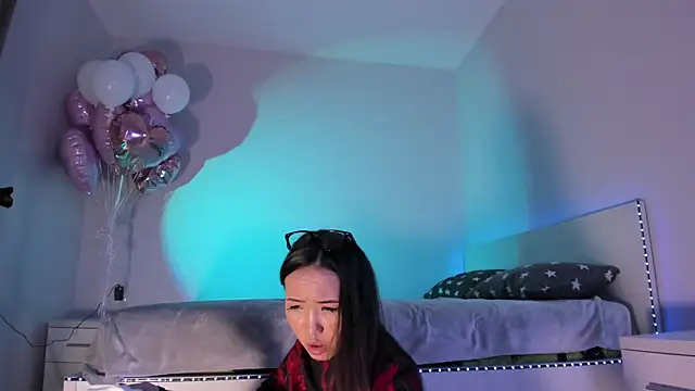 Snapshot of Mishel_Blessing chatting on 02.20.25 Mishel Blessing online show from 02.20.25