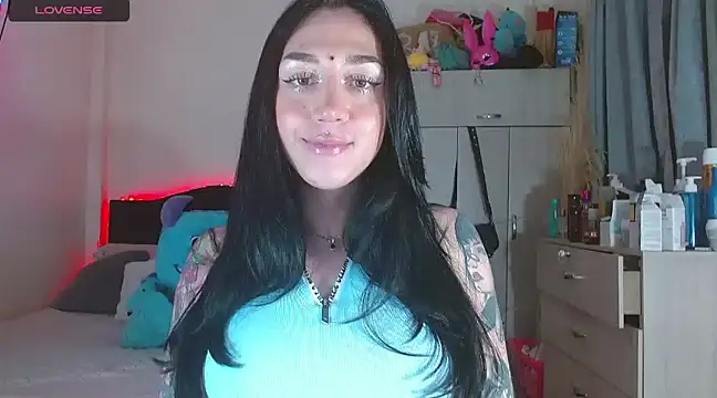 Snapshot of karla_zambrano chatting on 02.27.25 karla zambrano online show from 02.27.25