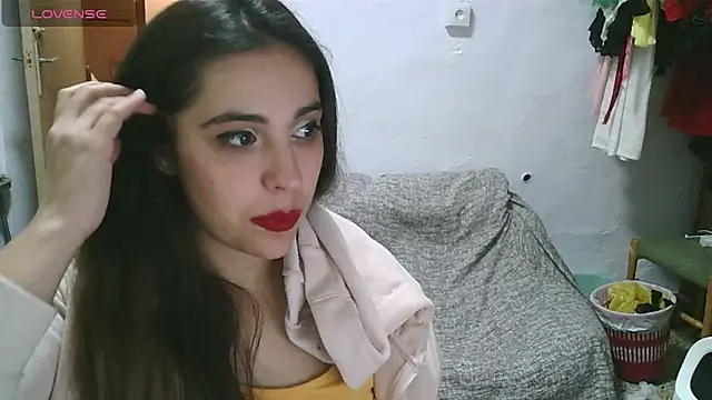 Snapshot of Ursumi1 chatting on 01.13.25 Ursumi1 online show from 01.13.25