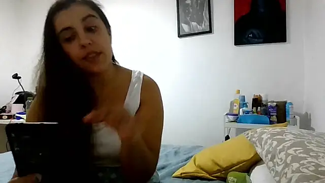 Snapshot of Ursumi1 chatting on 10.26.25 Ursumi1 online show from 10.26.25