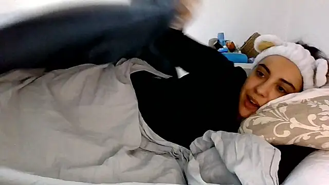 Snapshot of Ursumi1 chatting on 11.03.25 Ursumi1 online show from 11.03.25