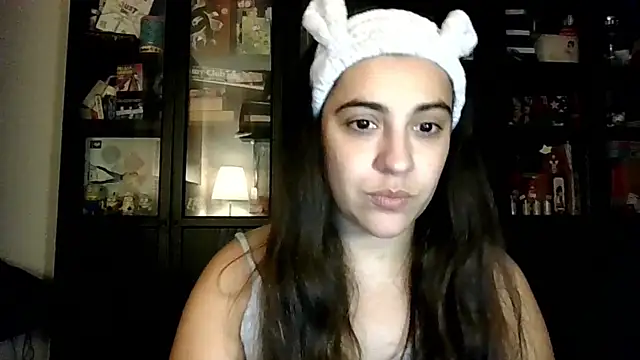 Snapshot of Ursumi1 chatting on 11.08.25 Ursumi1 online show from 11.08.25