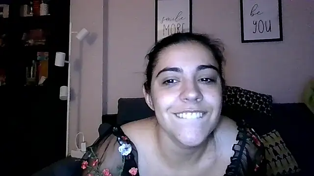 Snapshot of Ursumi1 chatting on 11.10.25 Ursumi1 online show from 11.10.25