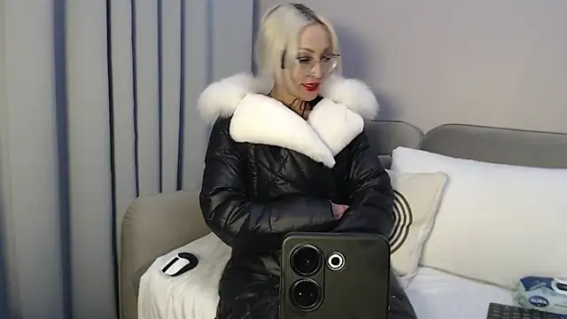 Milforja online show from 02.11.25